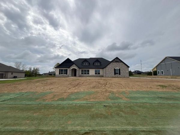 912 Creekview Whites Road, Van Alstyne, TX 75495