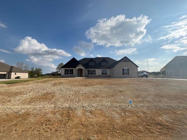 912 Creekview Whites Road, Van Alstyne, TX 75495
