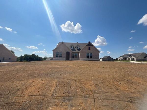 701 Deer Dale Court , Van Alstyne, TX 75495