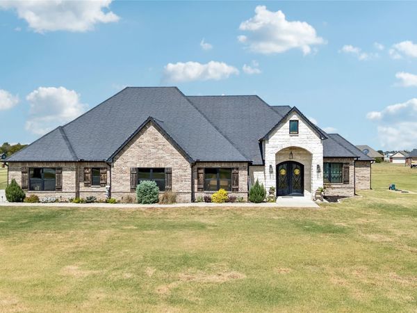 102 Rustic Lane, Pryor, OK 74361