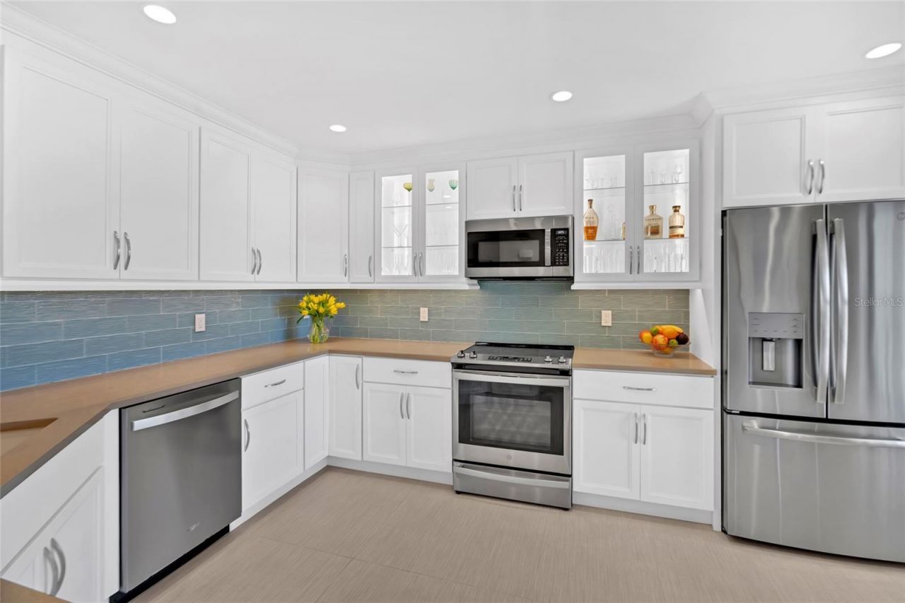 9226 Midnight Pass Road, Unit 3B, Sarasota, FL 34242 Photo