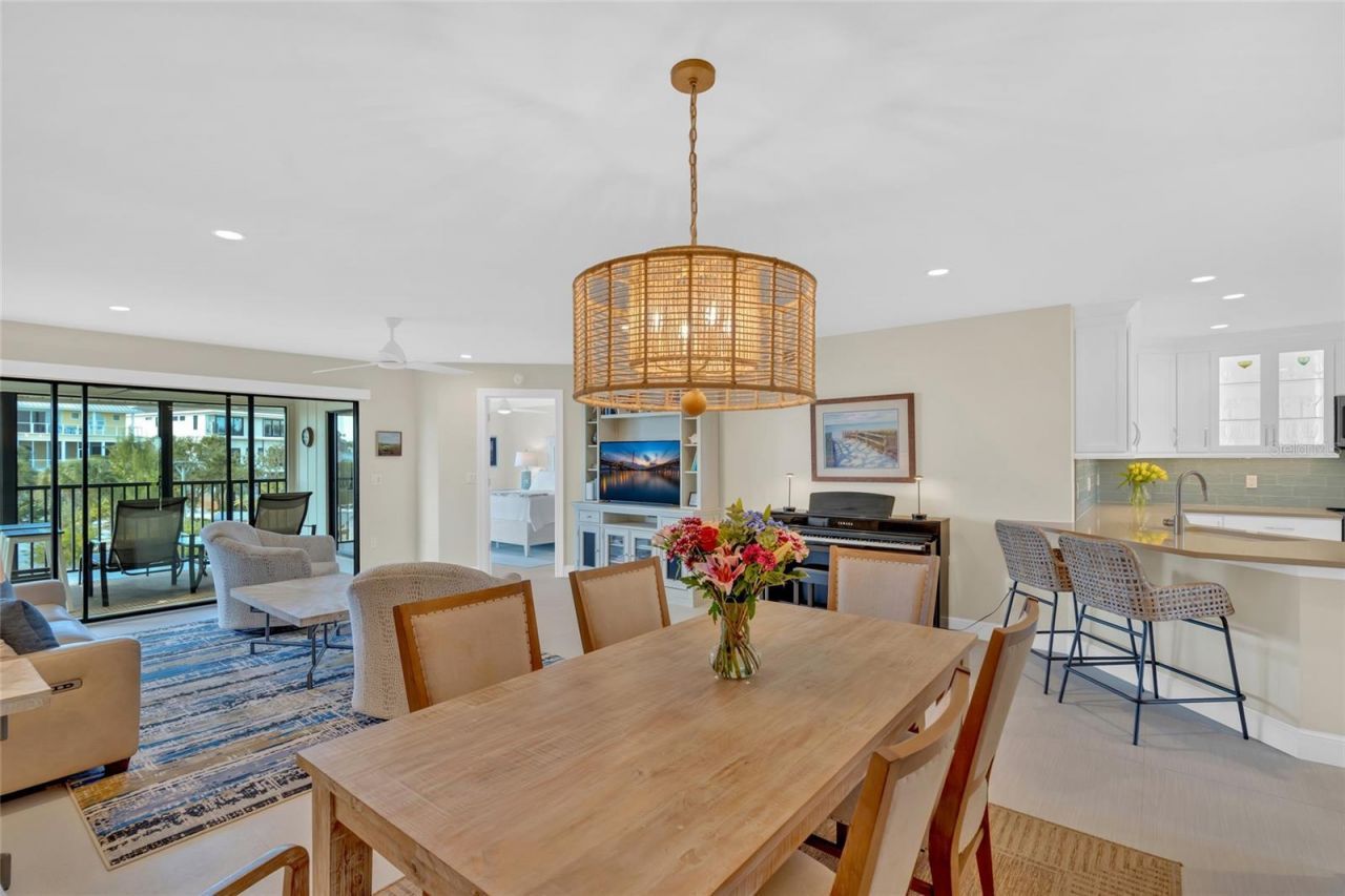 9226 Midnight Pass Road, Unit 3B, Sarasota, FL 34242 Photo