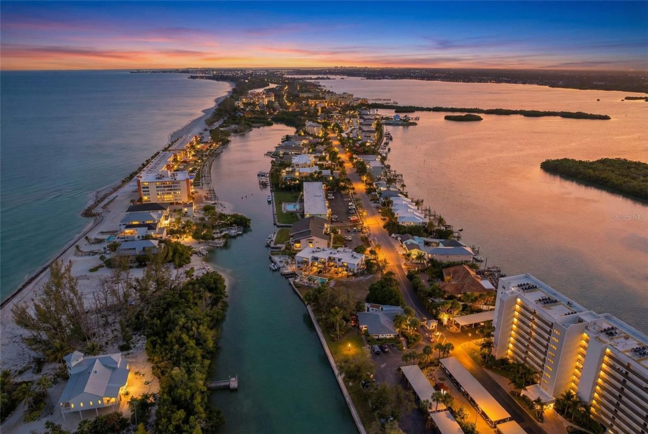 9226 Midnight Pass Road, Unit 3B, Sarasota, FL 34242 Photo