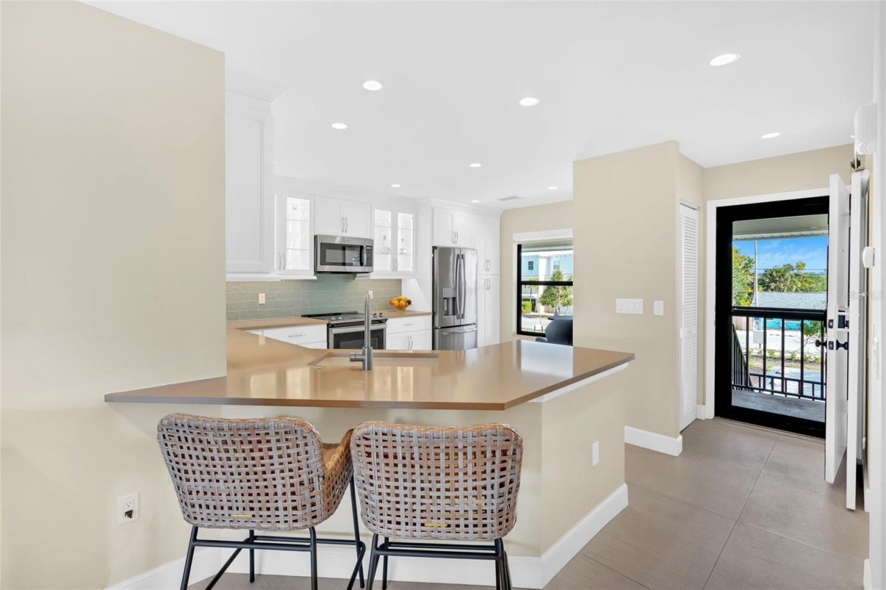 9226 Midnight Pass Road, Unit 3B, Sarasota, FL 34242 Photo