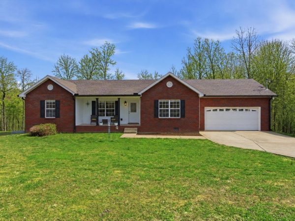 3080 Bowker Rd , Charlotte, TN 37036