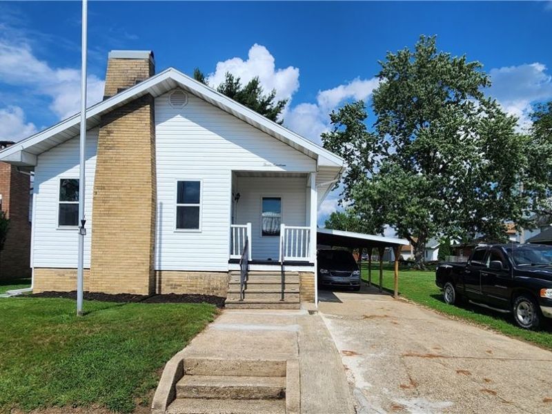 319 Franklin Street, Uhrichsville, OH 44683 Photo 1
