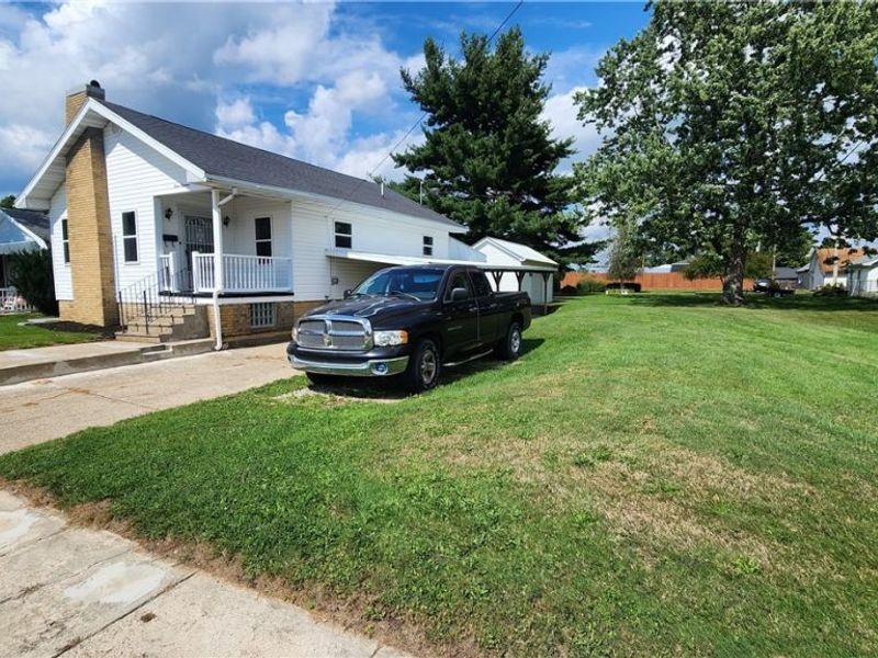319 Franklin Street, Uhrichsville, OH 44683 Photo 3