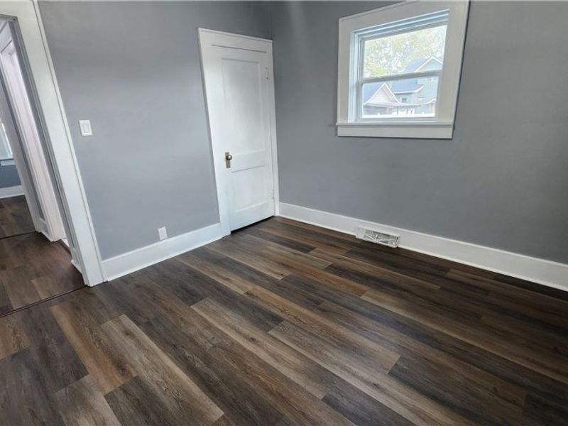 319 Franklin Street, Uhrichsville, OH 44683 Photo 32