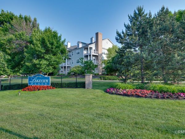 1275 W Lake Street , Unit 303, Addison, IL 60101