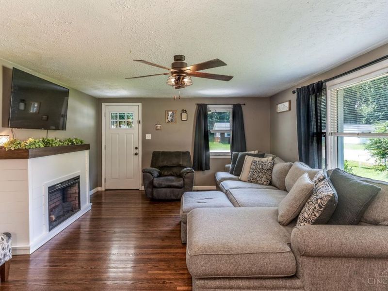 302 E Osborne Street, Tate Township, OH 45106 Photo 7