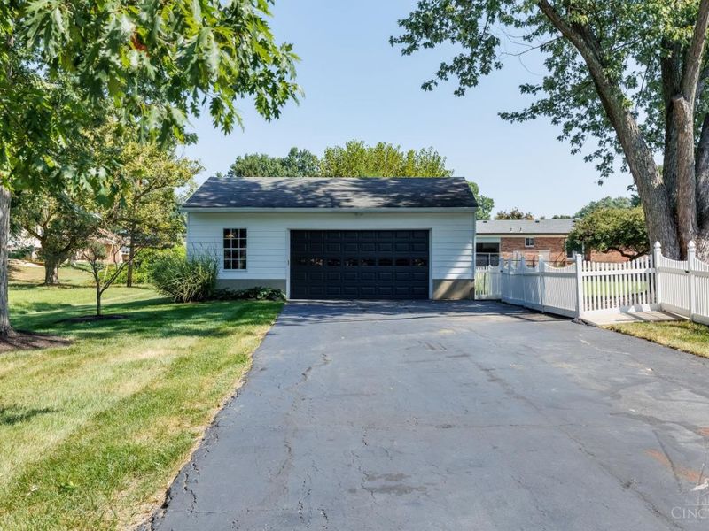 558 Lang Road, Union Township, OH 45244 Photo 36