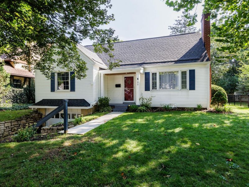 92 N Harding Road, Columbus, OH 43209 Photo 2