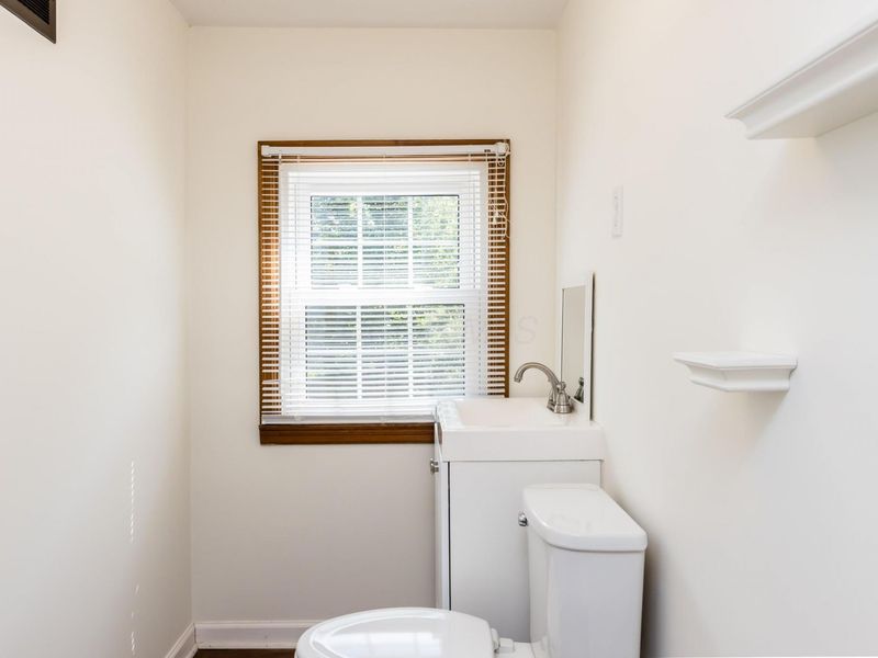 92 N Harding Road, Columbus, OH 43209 Photo 27