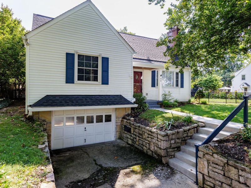 92 N Harding Road, Columbus, OH 43209 Photo 3