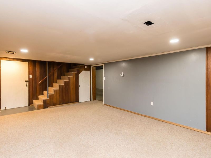 92 N Harding Road, Columbus, OH 43209 Photo 33