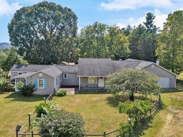 10440 Stewartsville RD, Vinton, VA 24179
