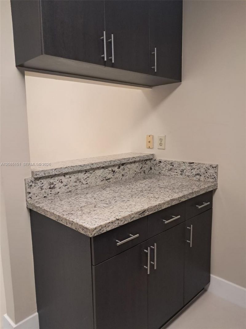 10521 Mahogany Key Cir, Unit 204, Miami, FL 33196 Photo