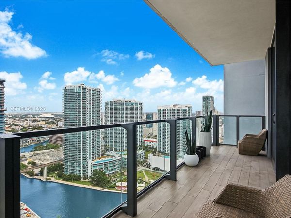68 SE 6th St, Unit 3306, Miami, FL 33131