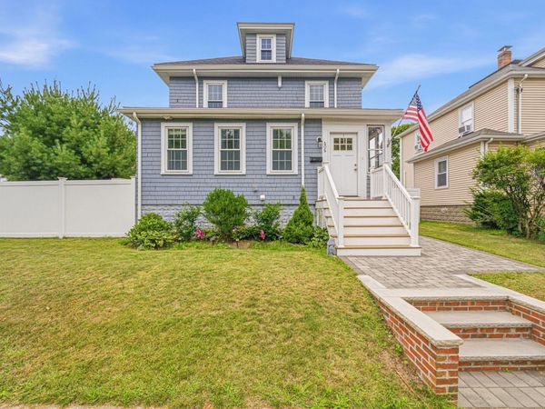 606 Lincoln Ave, Saugus, MA 01906