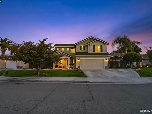 2211 Bridle Creek Circle, Tracy, CA 95377