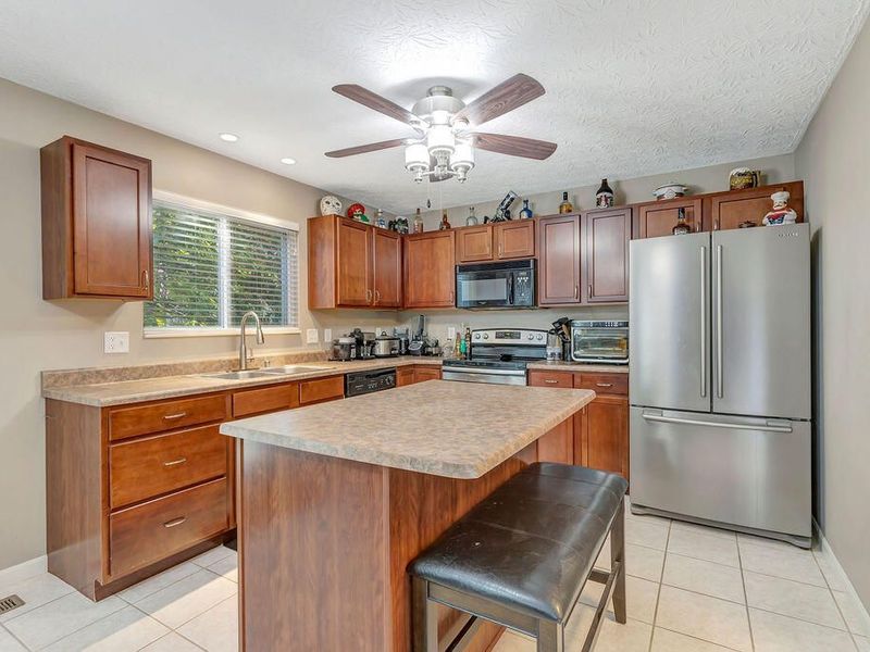 5945 Ethan Drive, Burlington, KY 41005 Photo 10