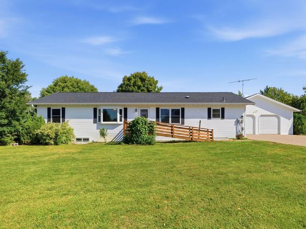 2048 Division Street E, Buffalo, MN 55313
