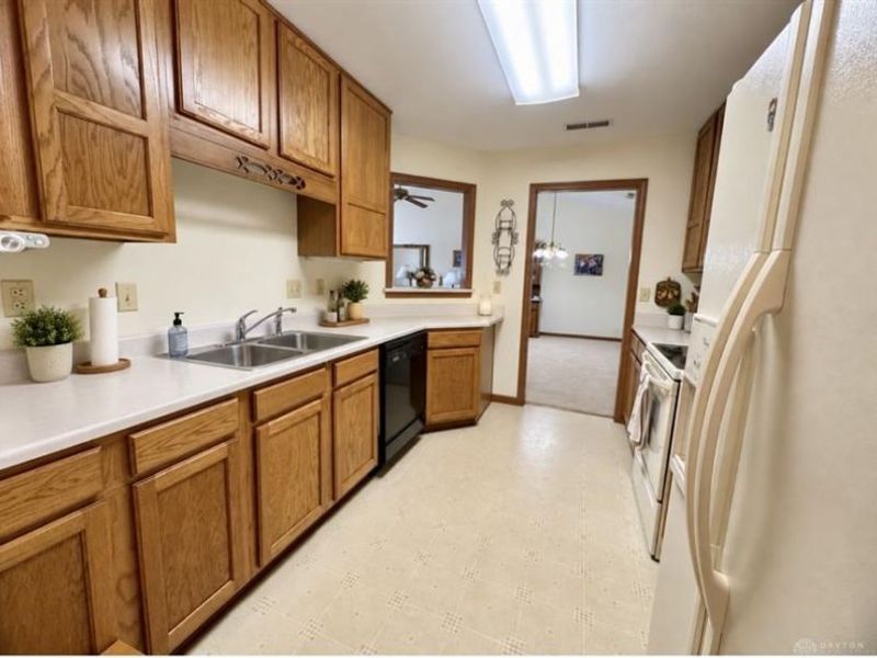 770 Berkshire Drive, Greenville, OH 45331 Photo 27