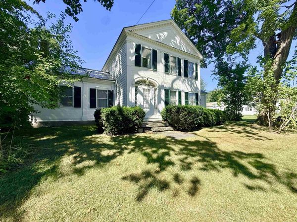 1441 East Main Street, Poultney, VT 05764