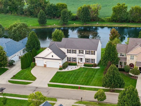 40 Waters Edge Lane, Centerburg, OH 43011