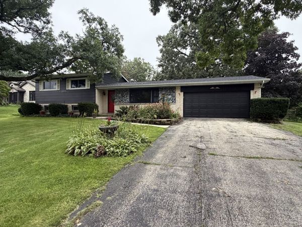 12838 Artesian Street , Lemont, IL 60439