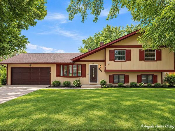 512 Silbury Court, McHenry, IL 60050