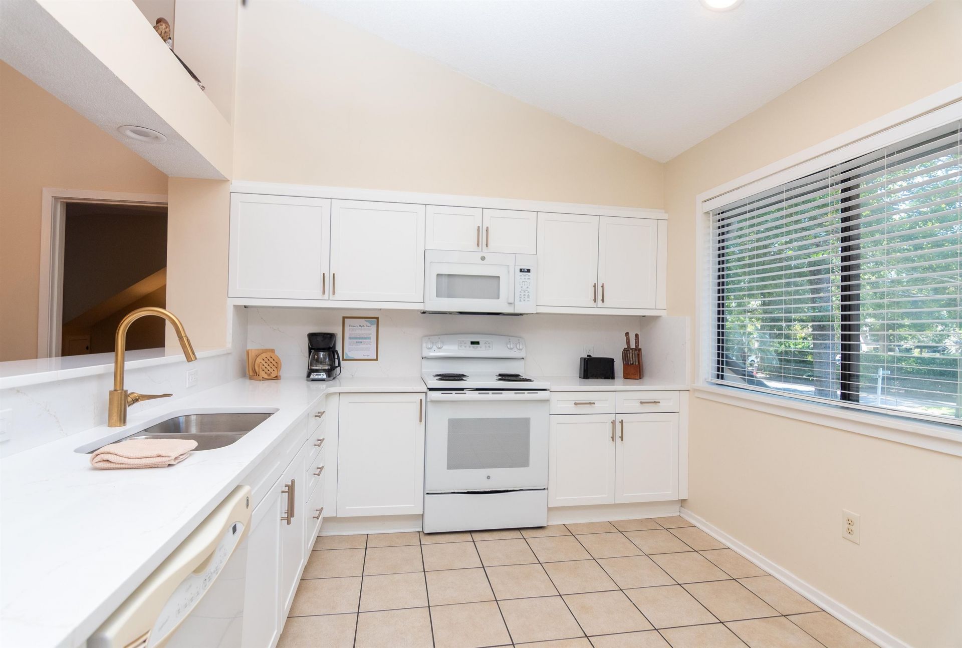 175 Saint Clears Way Photo 11