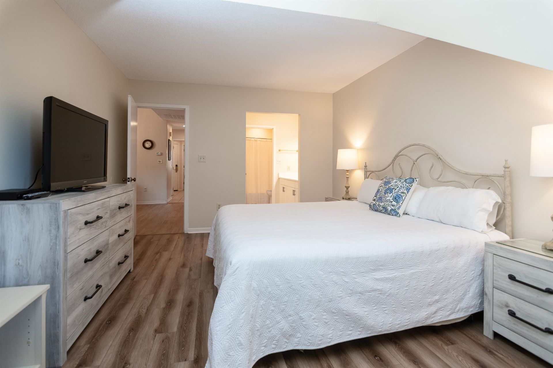 175 Saint Clears Way Photo 16