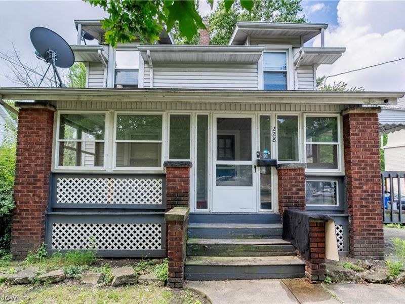 228 Para Avenue, Akron, OH 44305 Photo 1