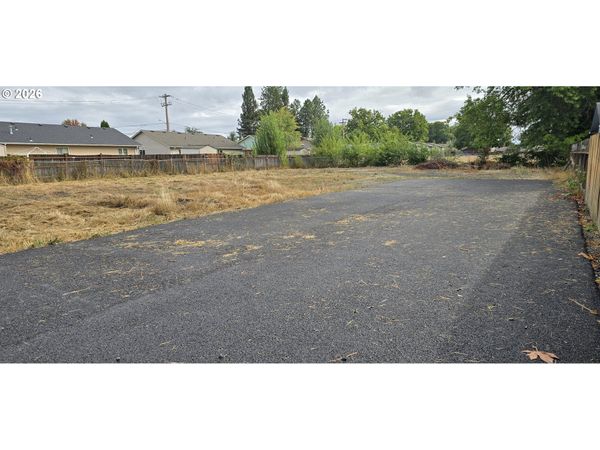 2325 MARION SE ST, Albany, OR 97322