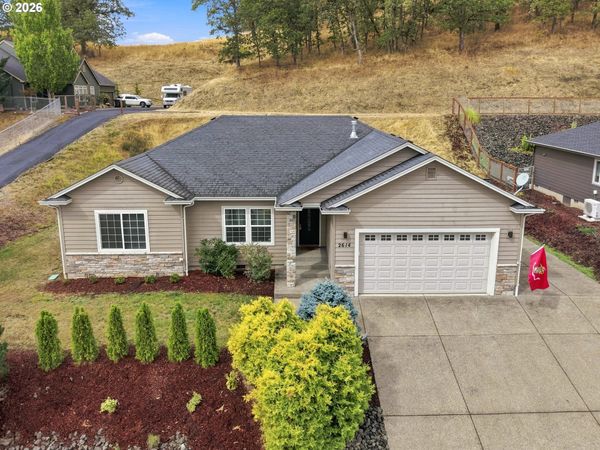 2614 LOMA VISTA DR, Roseburg, OR 97471