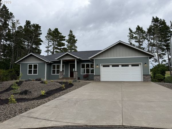 1005 TROON CIR, Florence, OR 97439