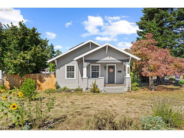 380 E BERKELEY ST, Gladstone, OR 97027