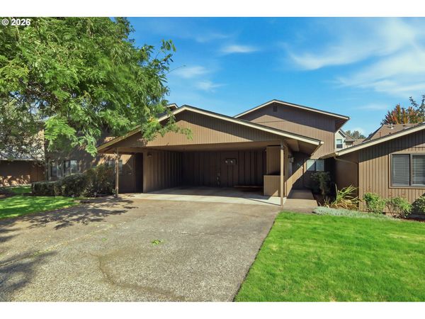 2204 RIDGEWAY DR, Eugene, OR 97401