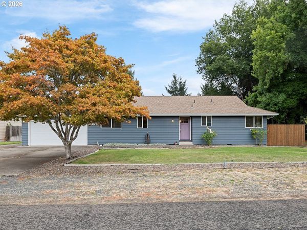 31835 EASTWAY ST, Lebanon, OR 97355