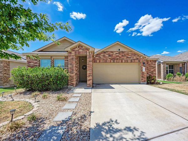 629 Shimek LN , Jarrell, TX 76537