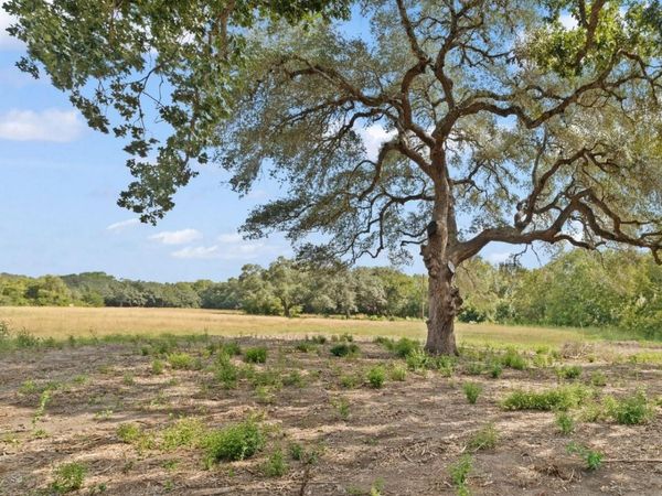 2763 FM 956, Schulenburg, TX 78956