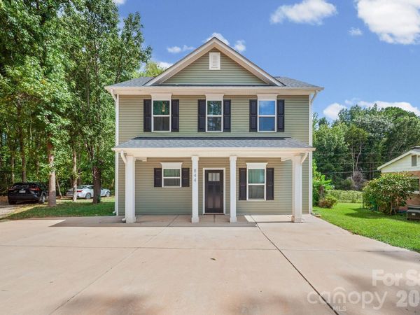 844 Matthews School Road , Matthews, NC 28105
