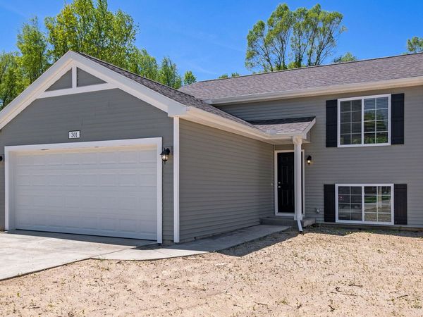 1506 Leonard Street, Big Rapids, MI 49307
