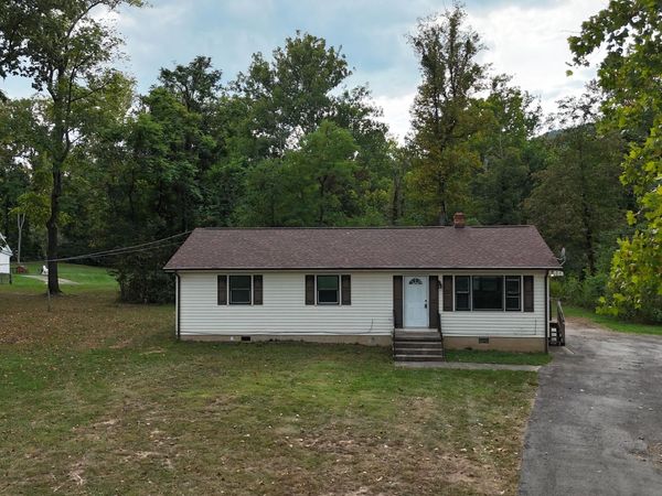 4056 Bendemeer RD, Salem, VA 24153