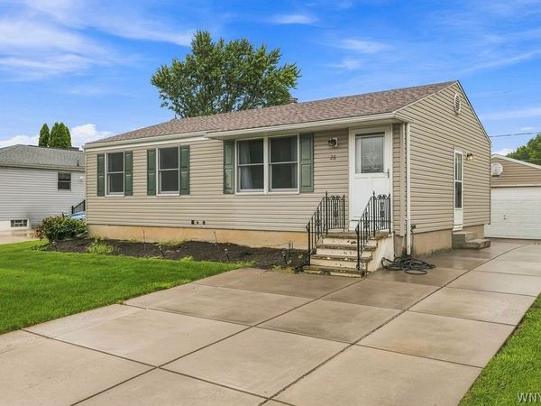 28 S Seine Drive , Buffalo, NY 14227