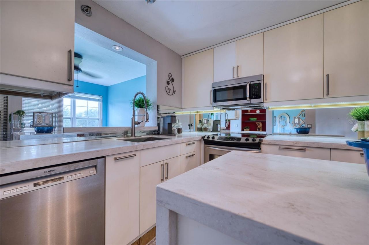 4480 Fairways Boulevard, Unit 206, Bradenton, FL 34209 Photo