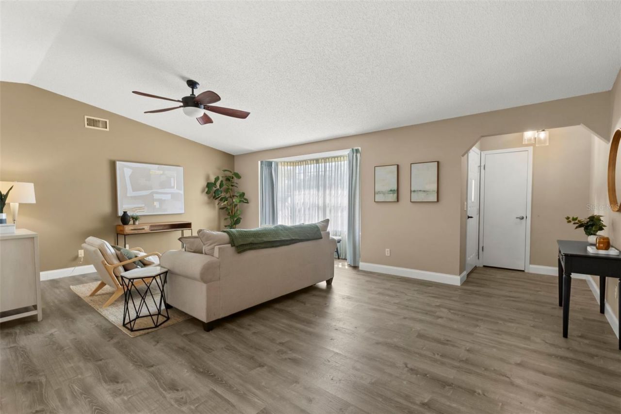 121 Oak Ridge Avenue, Edgewater, FL 32132 Photo