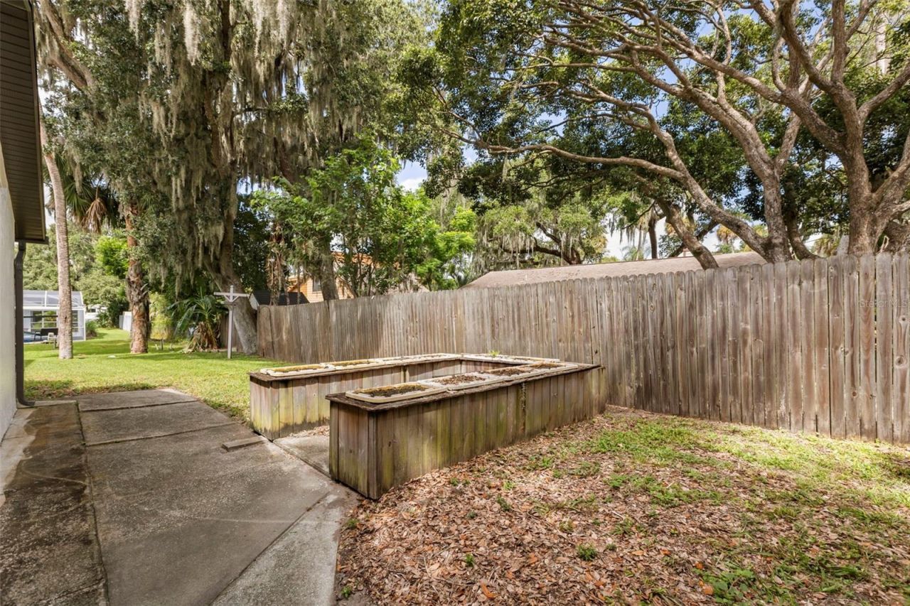 121 Oak Ridge Avenue, Edgewater, FL 32132 Photo