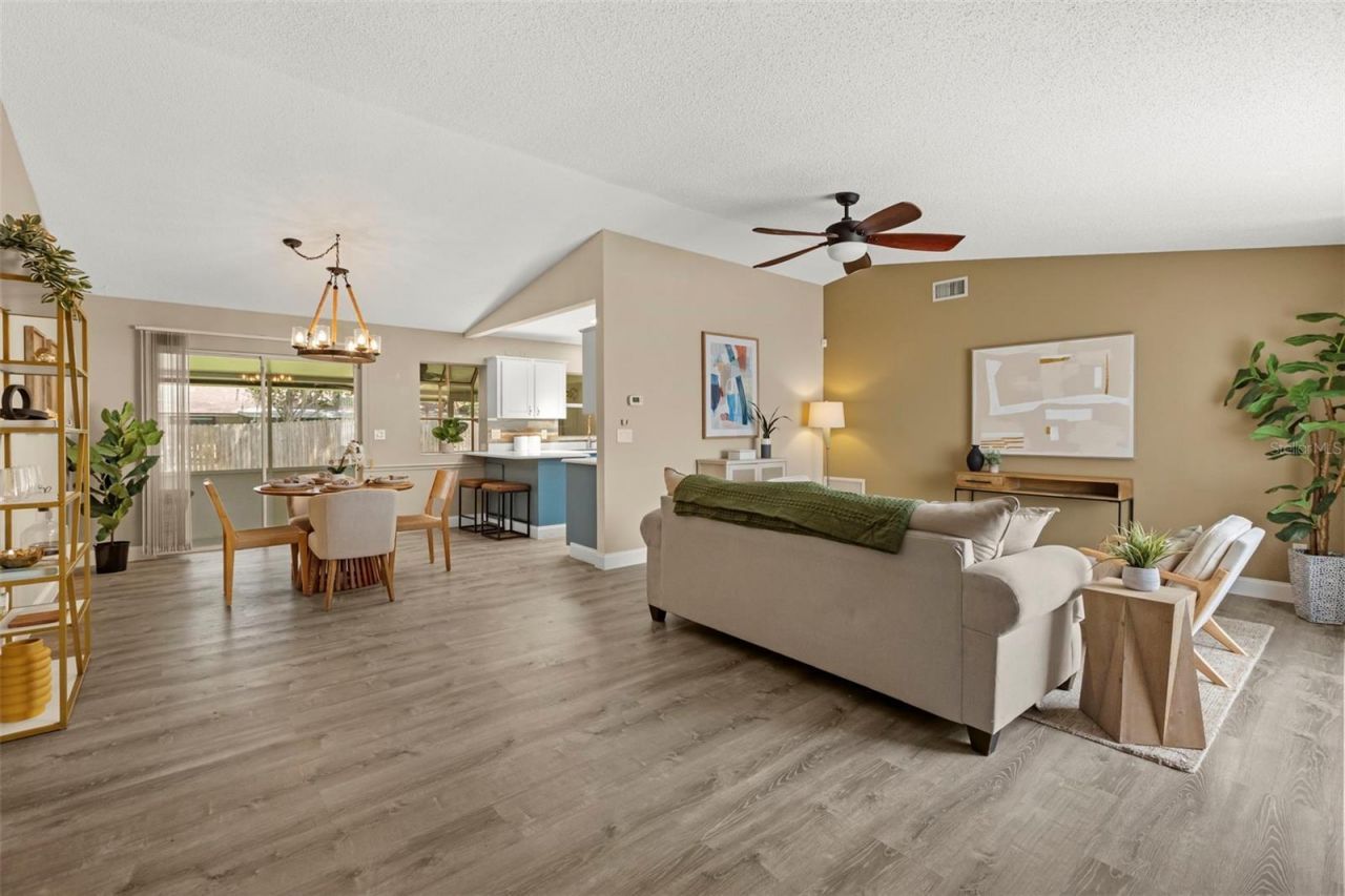 121 Oak Ridge Avenue, Edgewater, FL 32132 Photo
